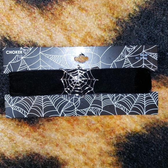 π·Spiderweb Choker - Picture 3 of 5